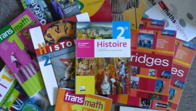 Manuels scolaires systeme francophone