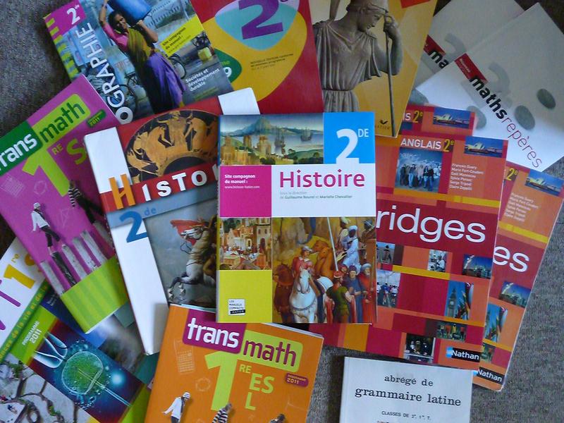 Manuels scolaires systeme francophone